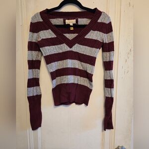 2010s gray and burgandy striped american eagle sweater size small with LONG slee